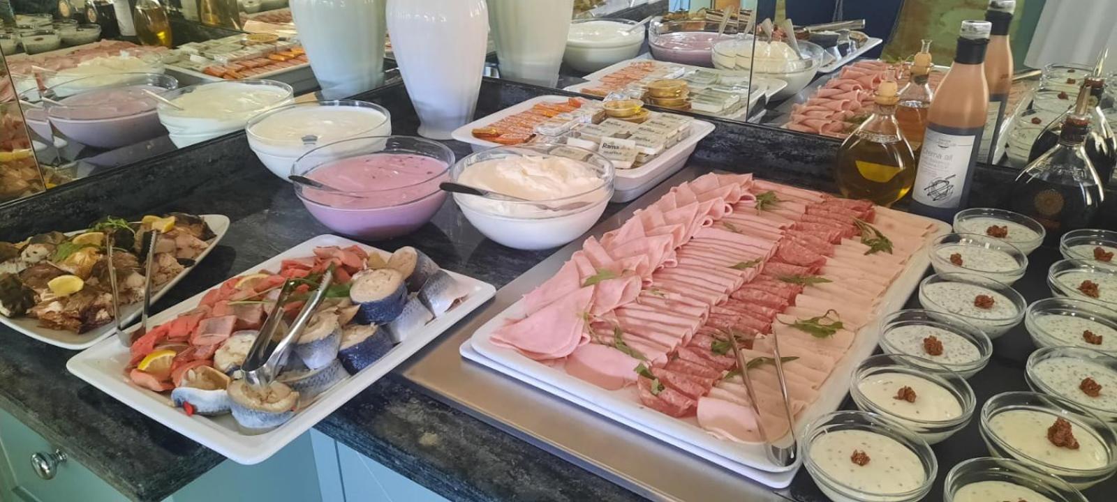 Ea Hotel Elefant Karlsbad Buitenkant foto
